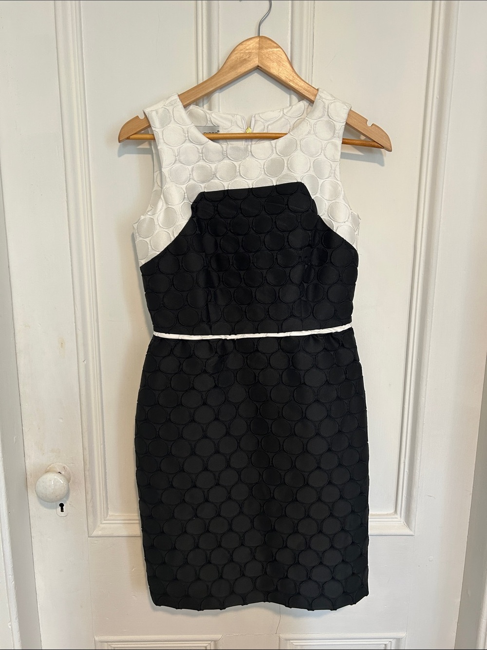 Donna Ricco Black and White Textured Sheath Dress
